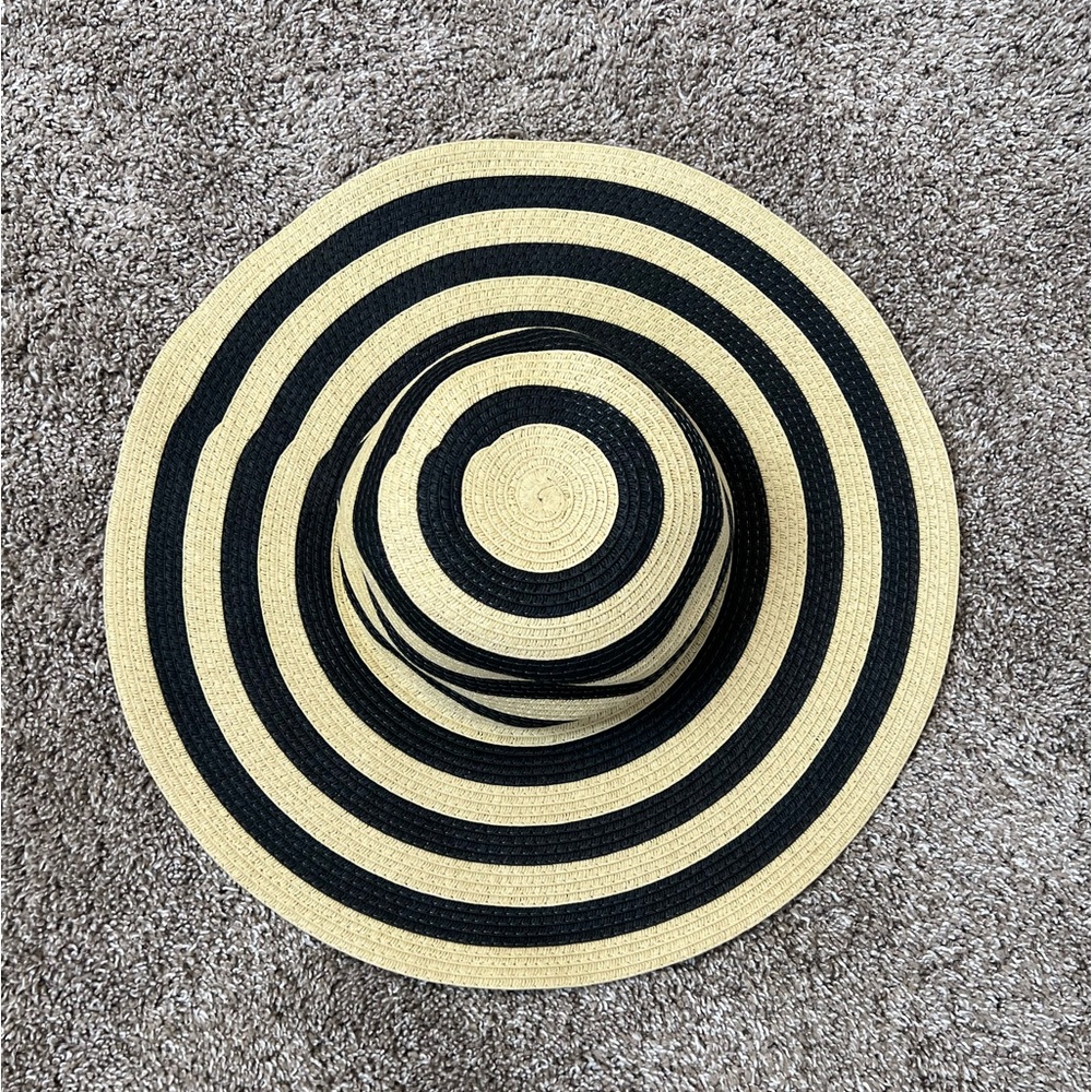 J. Crew Cream Black Striped Sun Hat Large Brim Floppy Beach Summer Paper Straw - Picture 3 of 7